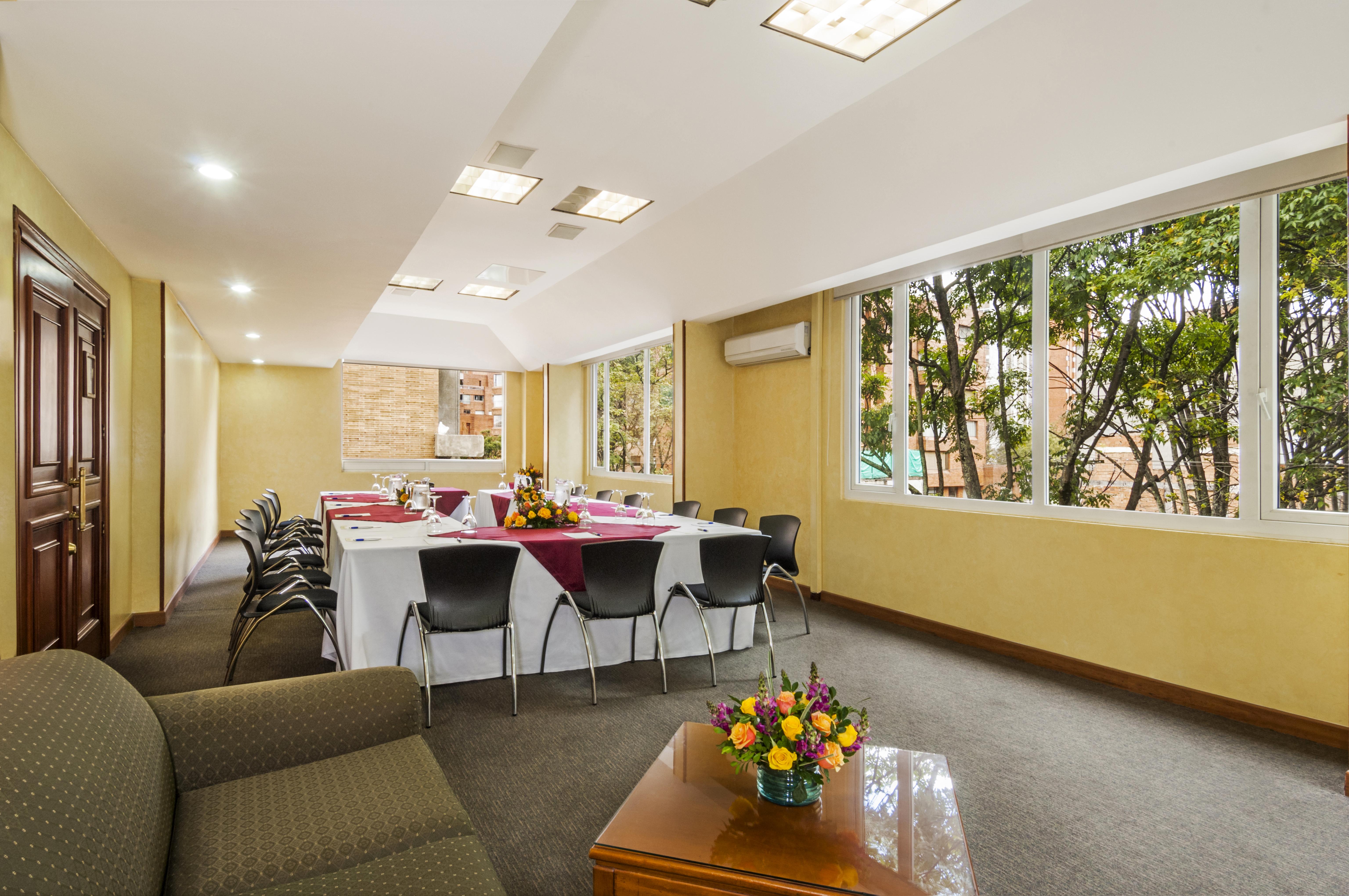Hotel Porton โบโกตา ภายนอก รูปภาพ