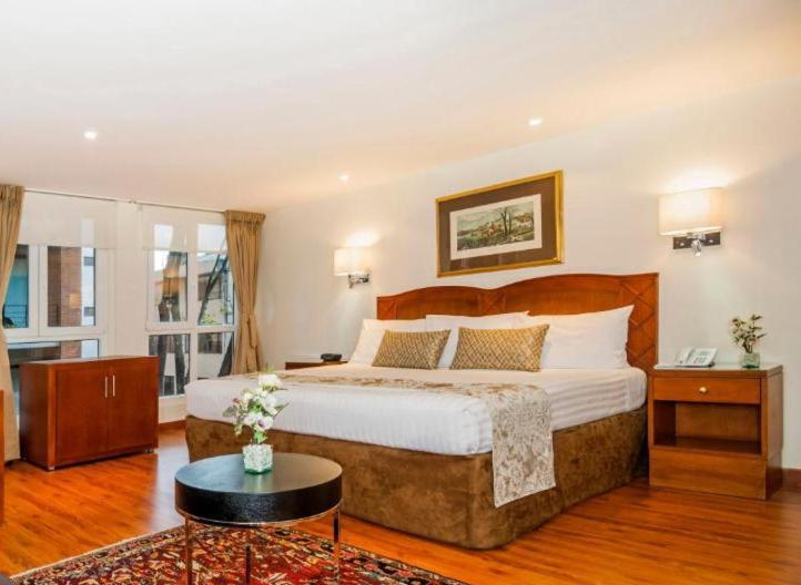 Hotel Porton โบโกตา ภายนอก รูปภาพ